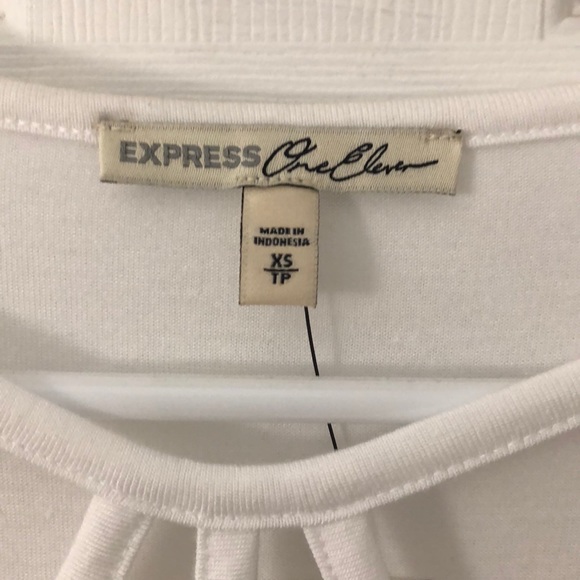 Express Top - Picture 2 of 3